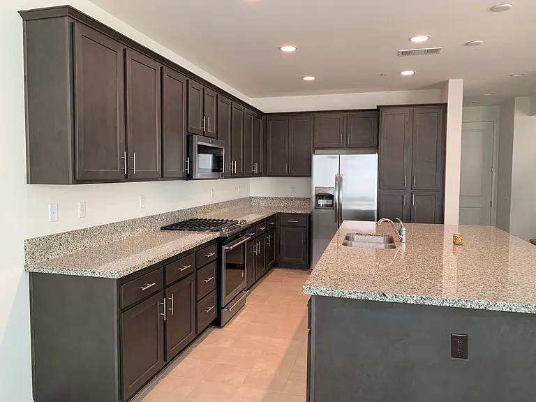 38505 Fairfield Hts — Photo 5