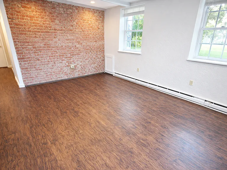 6333 Walnut St #BA — Photo 2