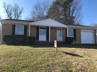 221 Longview Dr, Paducah, KY 42001