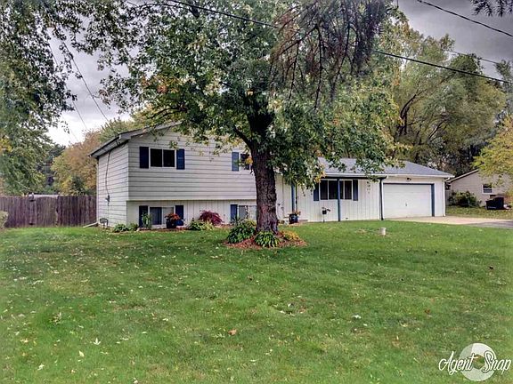 2nd image of 9048 Forrest Pine Dr