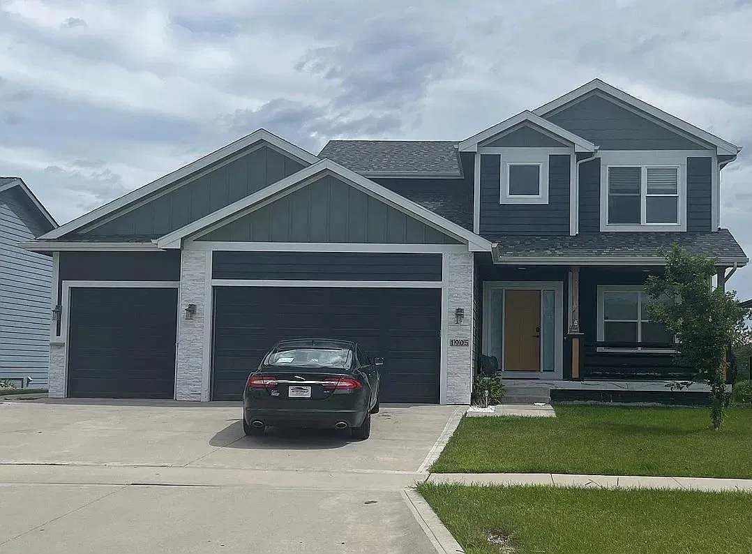 3 bed, 1656 sqft, $2,299 — Photo 3
