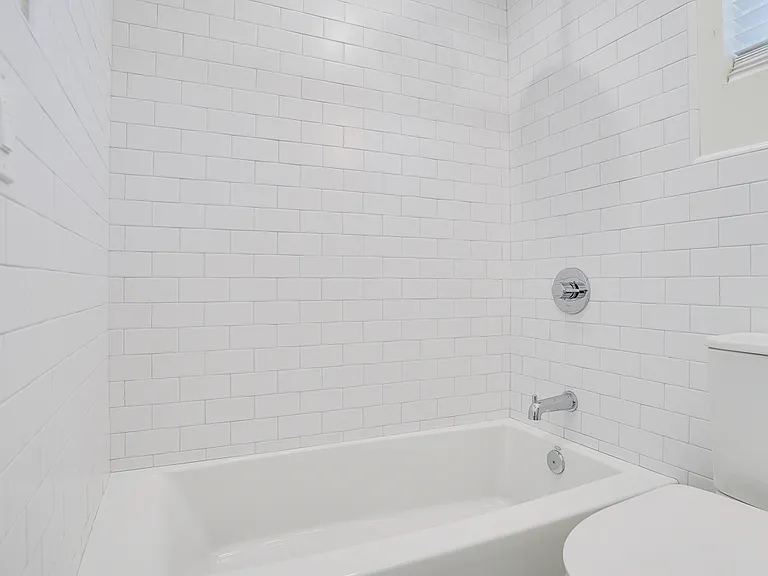 3938 S Victoria Ave — Photo 27
