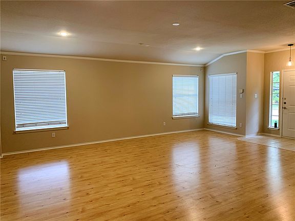 5th image of 1400 Coral Cay Ln