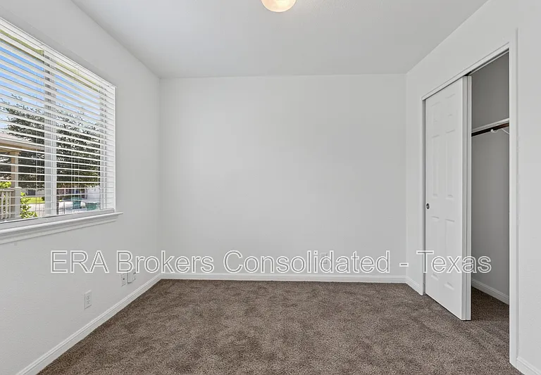 7703 Brisbane Bnd — Photo 21