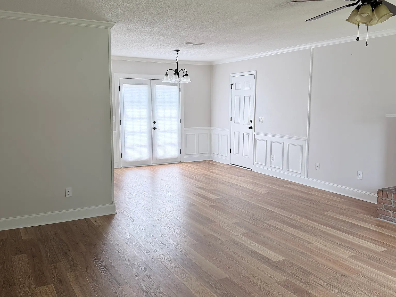 3 bed, 1247 sqft, $1,650 — Photo 2