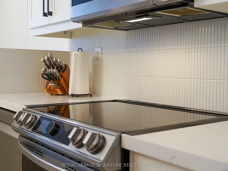118 Finch Ave W #Townhouse 5 — Photo 11