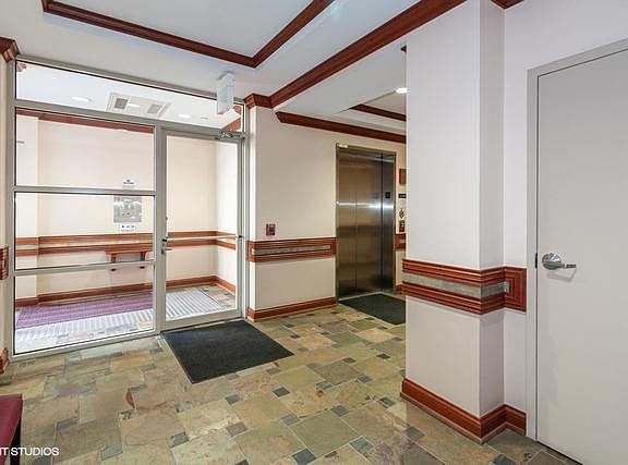 4th image of 27 E Hattendorf Ave Unit 215