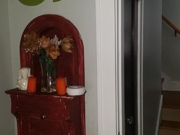 2nd image of 108 N Toll St