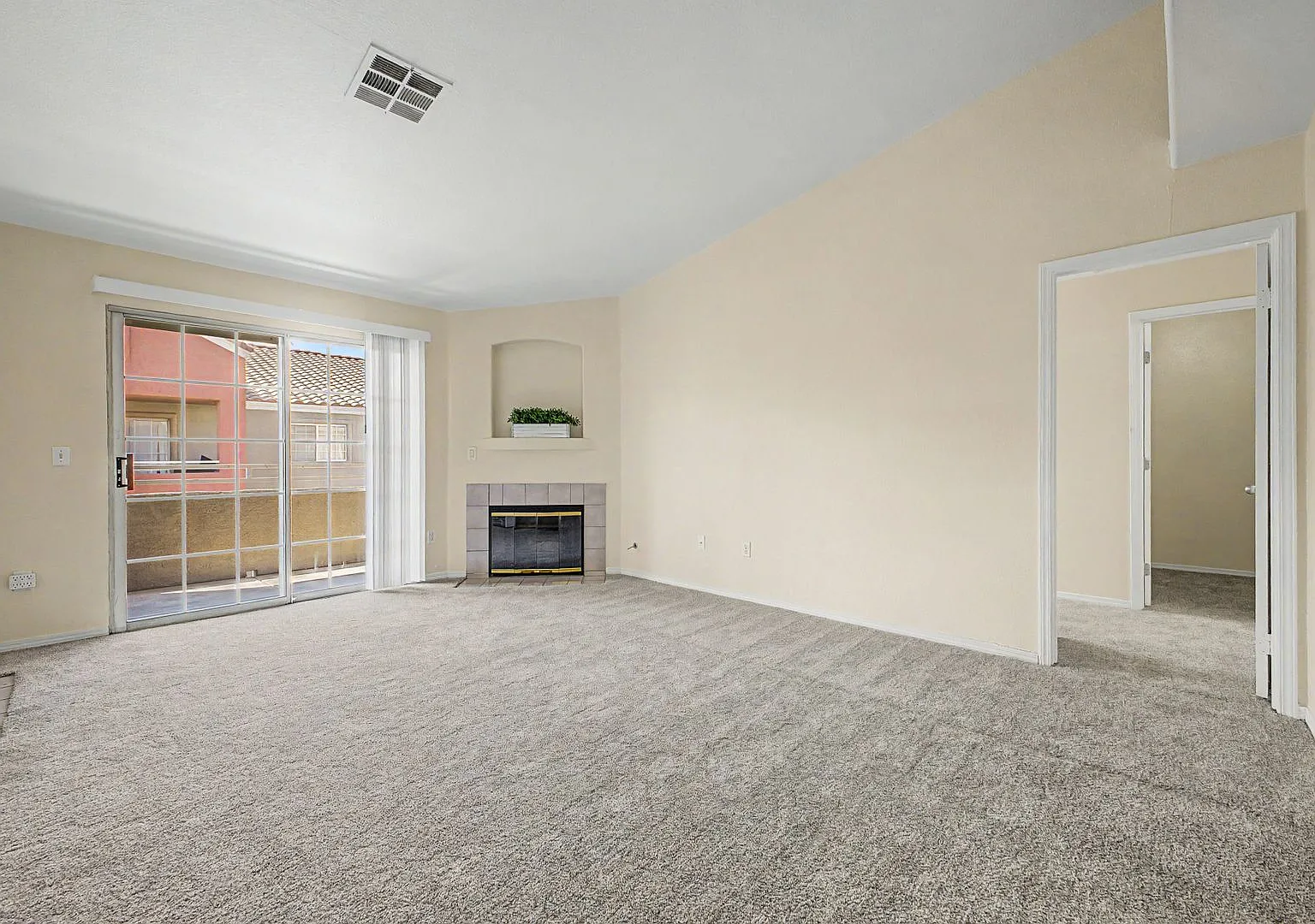 *Free Rent Through 8-31-26 For Qualified Applicants With Immediate Move In Manzanita Condo! — Photo 4