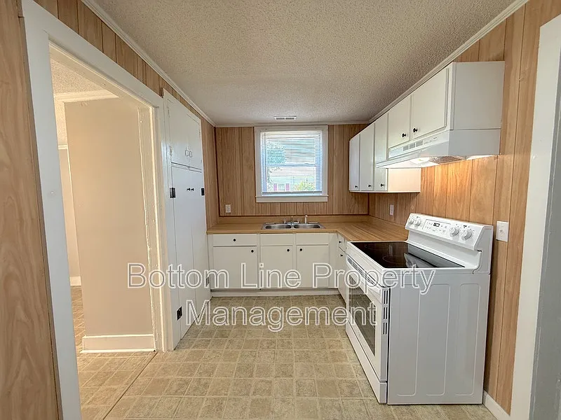 2 bed, 1.0 bath, 870 sqft, $1,050 — Photo 4