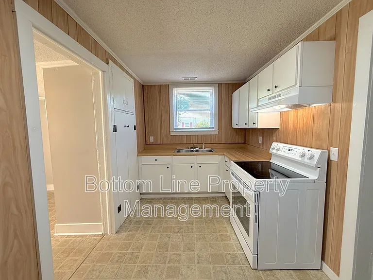 216 Lineberger St — Photo 4