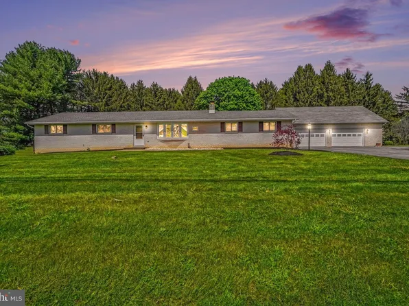 10416 Jonestown Rd, Annville, PA 17003