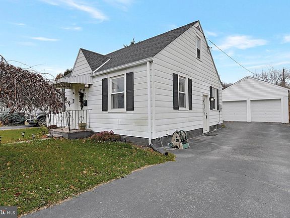 4th image of this home