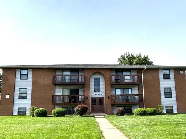 1008 Brookshire Ct APT 11, Belleville, IL 62221