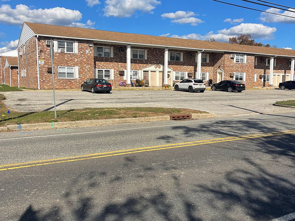 1st image of 105 South Ave