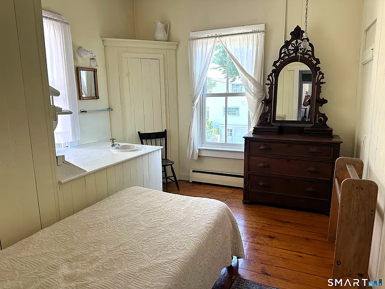 18 Prospect Hill Rd — Photo 15