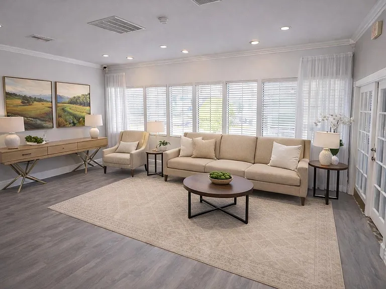 928 Ferry Rd #215 — Photo 16