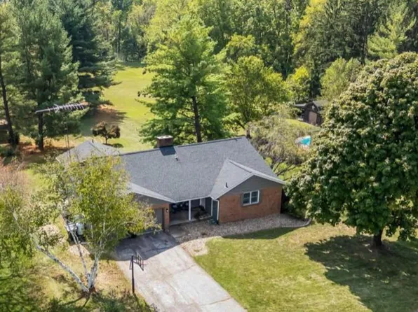 2645 Kings Mill Dr, Marion, OH 43302