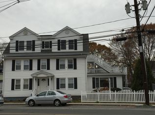35 Topsfield Rd APT 2, Ipswich, MA 01938