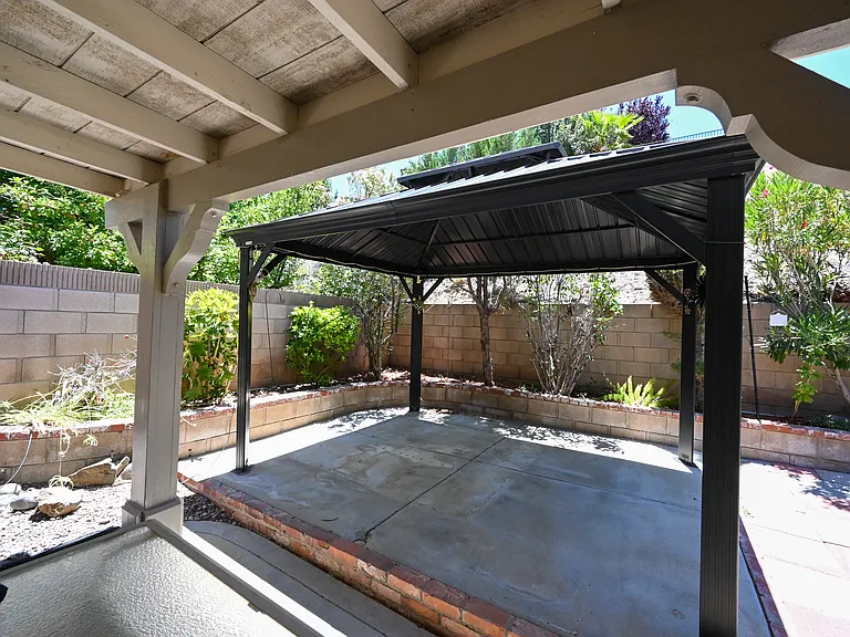 4208 Grandview Dr — Photo 33
