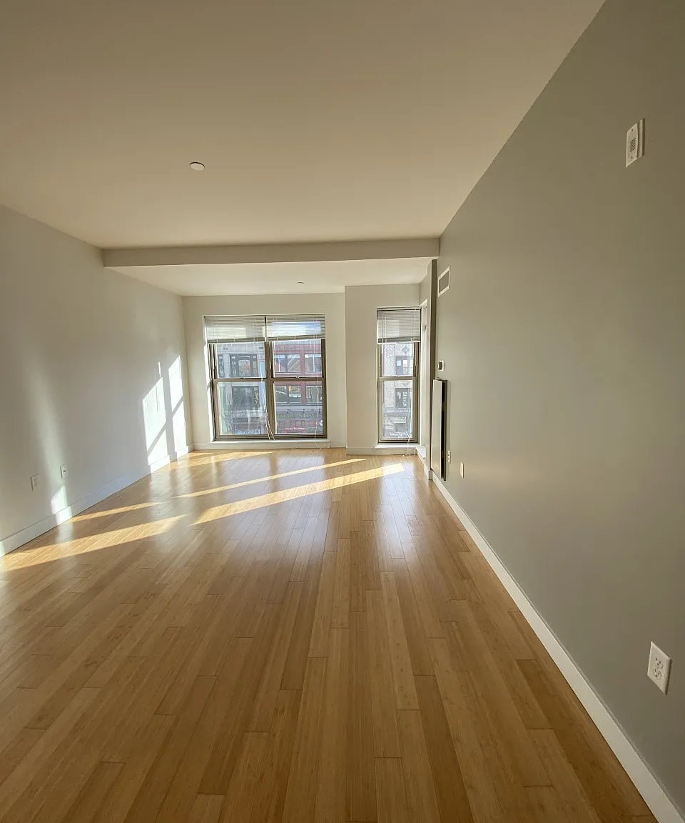 1 bed, $3,084 — Photo 4