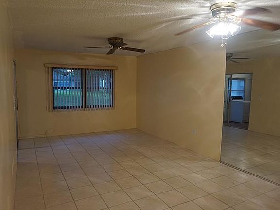 2nd image of 1467 Mission Hills Blvd #A