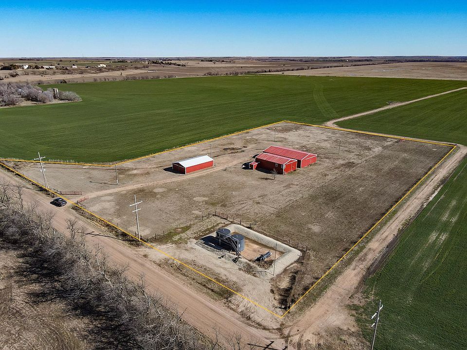 1038 NE 10th Ave, Hoisington, KS 67544 MLS 635381 Zillow