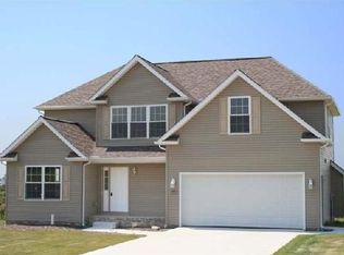 2692 N Shelby Dr, Erie, PA 16509