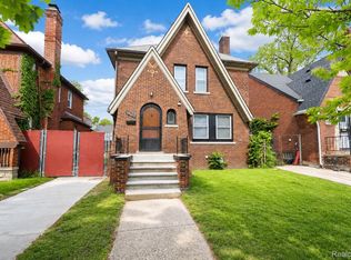 18613 Santa Rosa Dr, Detroit, MI 48221