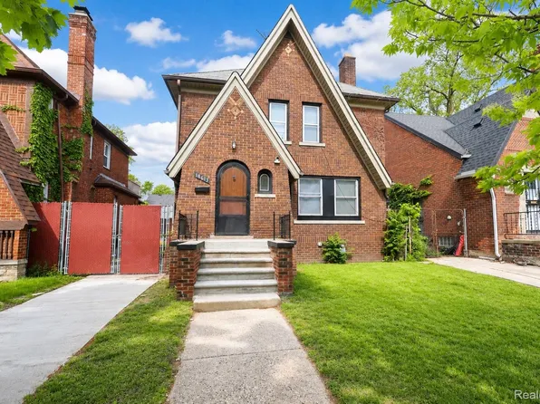 18613 Santa Rosa Dr, Detroit, MI 48221