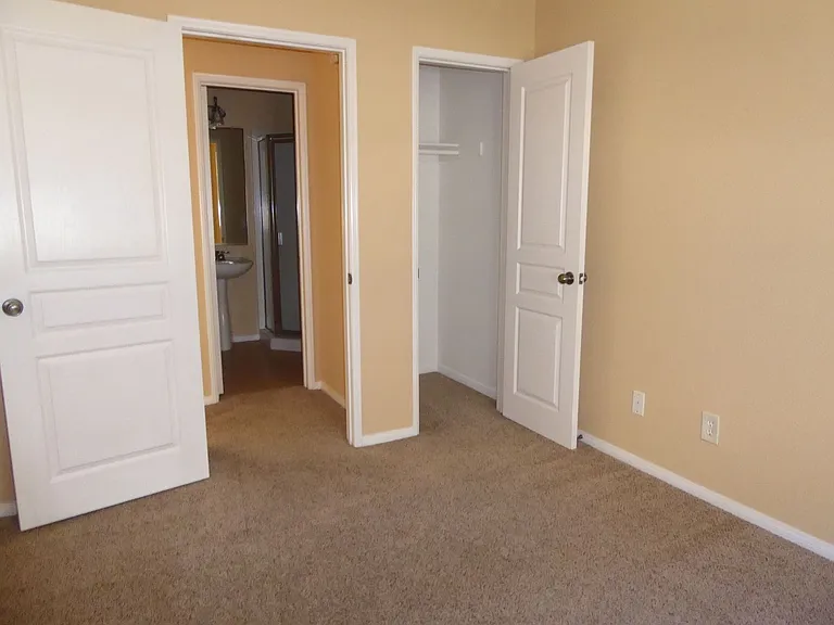 705 Hatfield Dr — Photo 12