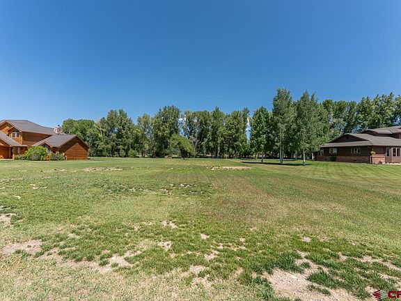 2nd image of 909 Fairway Lane