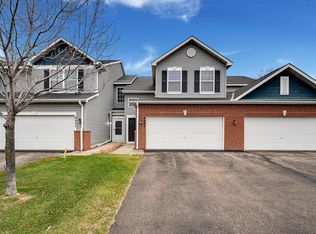 8485 Grove Cir, Shakopee, MN 55379