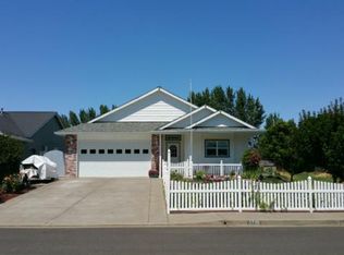 1710 W 13th Ave, Junction City, OR 97448