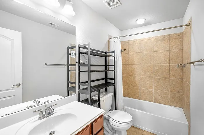 310 Bellagio Dr — Photo 14