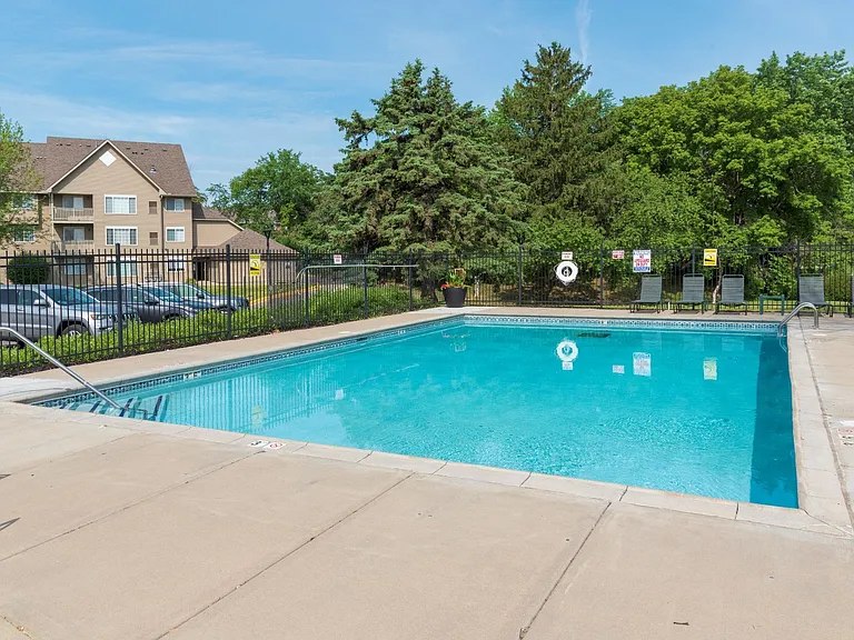 Greystone Heights — Photo 41