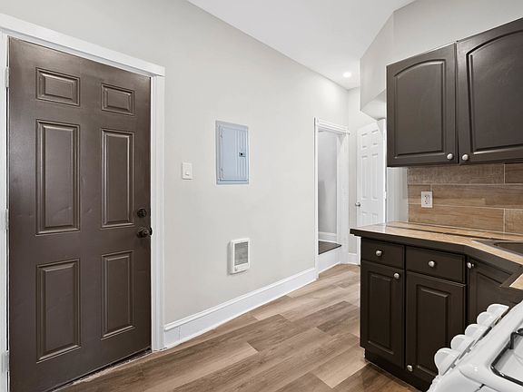 4th image of 5860 Haverford Ave #C
