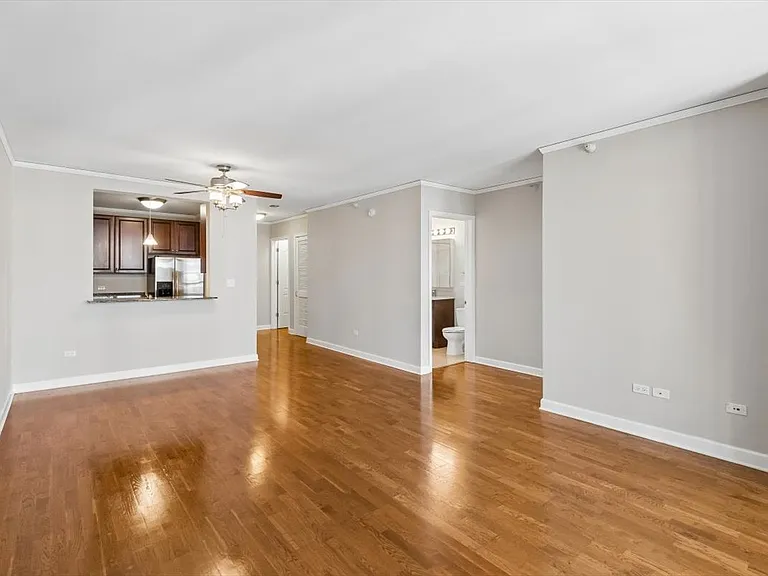 420 E Waterside Dr #807 — Photo 8