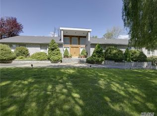 32 Elmridge Rd, Great Neck, NY 11024