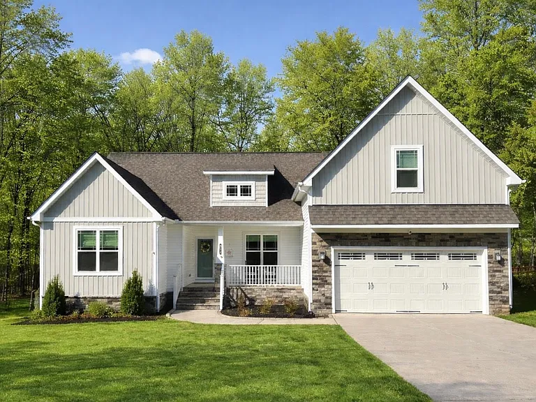 313 Laurel Oaks Dr — Photo 1