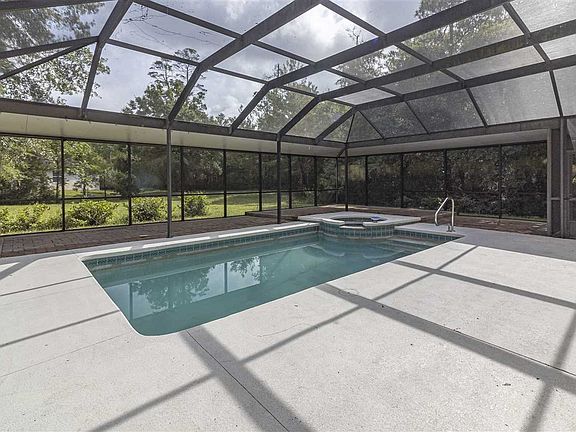 4th image of 908 Delcie Dr