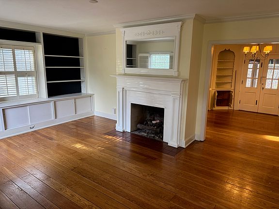 2nd image of 217 Maplewood Dr