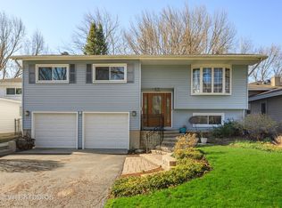 1206 Dawes Ave, Wheaton, IL 60189