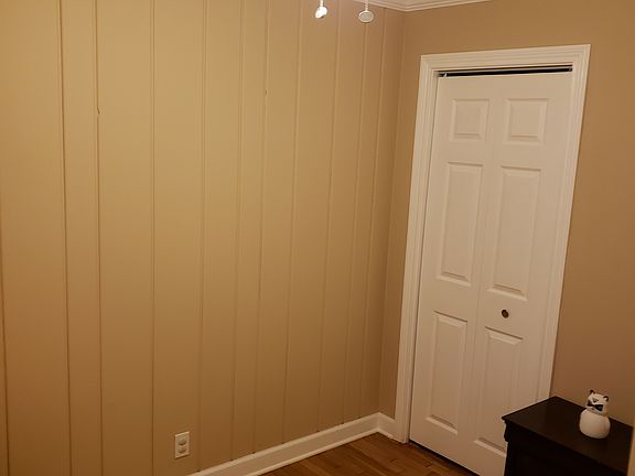4th image of 841 Rosalie Ave NW