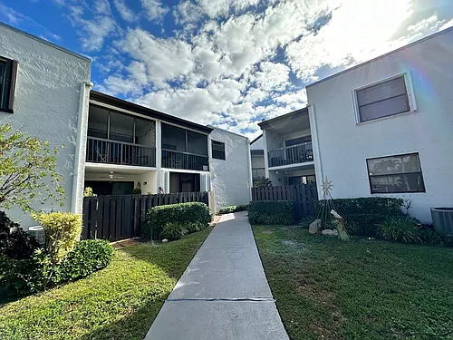 9427 Fontainebleau Blvd Photo 1