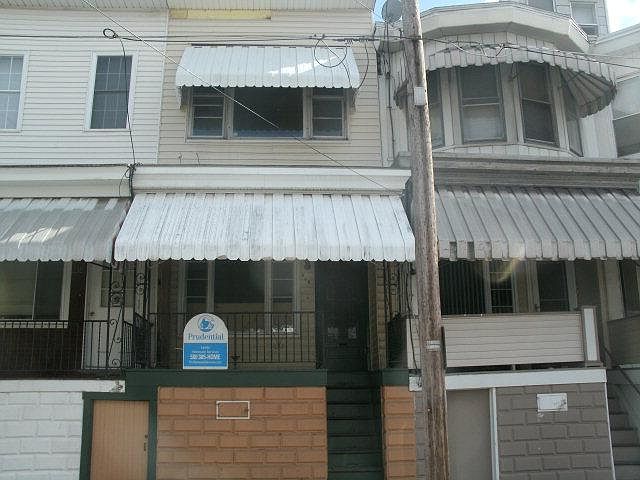 1st image of 236 E Mahanoy St