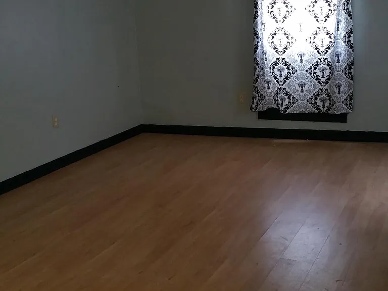 1825 S Greenwood Ave — Photo 8