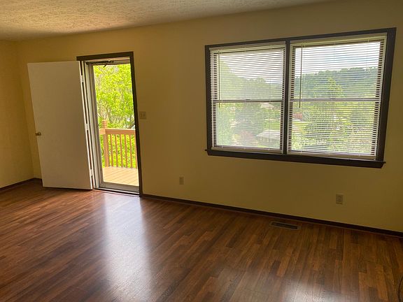 Family room with access to outside deck