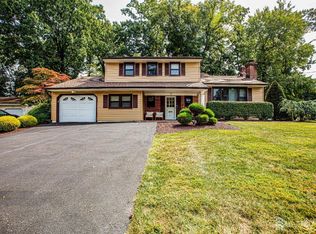 15 Dobson Rd, East Brunswick, NJ 08816