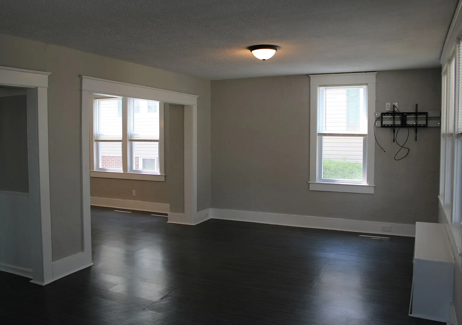 3 Bedroom Single Family Home — Photo 4